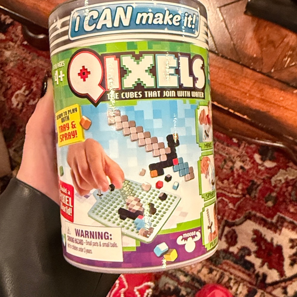 Colorful QIXELS cube building Set - Picture 5 of 5